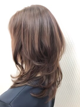 クオリス 上福岡店(QUALIS) 20代30代40代大人可愛いナチュラルワンカールウルフレイヤー