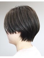 ウィスカーヘアー(whisker hair) 大人可愛いハンサムショート