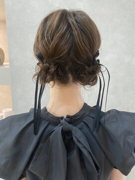 ツインシニヨンアレンジ