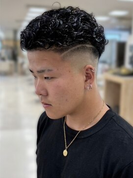 シャルムバイケンジ(Charm.by KENJE) 銀座メンズパーマ波巻きシャドウパーマツイストスパイラル無造作