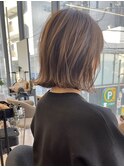 【白髪染め卒業】グレージュハイライトで自然なツヤ髪へボブ