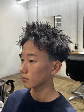 ザデイ カットアンドカルチャーショップ(THE DAY CUT&CULTURE SHOP) スパイキーショート【テーパーフェード】