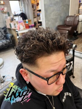 ラグズ 茅ヶ崎(LAGUZ) スパイラルクロップ × スキンフェード