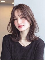 ミー 岡崎(mii)&nbsp;大人かわいいゆるふわ愛され透明感ベージュカラー