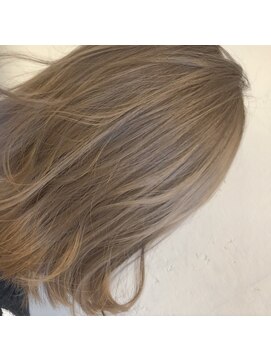 ラウラコア(RauRa+KOA) 切りっぱなし×ハイトーン