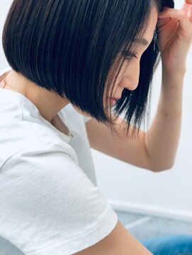 エイム(AME) ワンレングス+インナーカラー