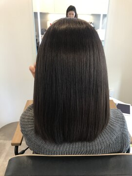 アールサロン アオヤマ(Rr SALON AOYAMA) プラチナミネコラカラー