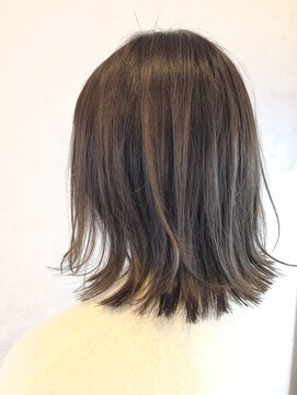 ワンピース(ONE PEACE) 切りっぱなし外ハネボブ