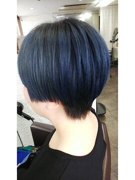 レイ(REY) ブルー系ショートでかっこよく！