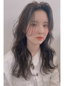 ノノリリ(NONORIRI) アッシュベージュ透明感カラーナチュラルくびれヘア波ウェーブ