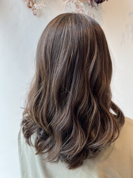 シャンプーボーイ セントラル 博多(SHAMPOO BOY central) ハイライト