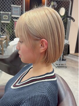 アミーゴ(AMIGO) ハイトーンボブ 耳掛けショート