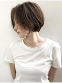 ショートヘア/斜めバング/グレージュカラー/デザインカラー