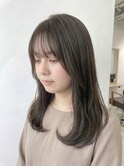 オリーブグレージュ
