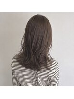 アンリエラ(Unliera)&nbsp;ミディアムレイヤー/アッシュベージュ/松山美容室