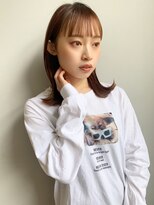 【山田】ツヤストレート切りっぱなし外ハネミディ