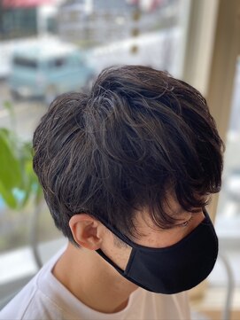 シン(SHIN) マッシュショート/スパイラルパーマ