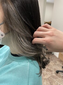 ヘアーディア みどり店(Hair...DiA) アッシュブラック×シルバーイヤリング