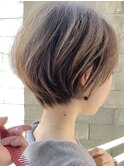 前髪あり襟足スッキリ顔まわり簡単スタイリングショートボブヘア