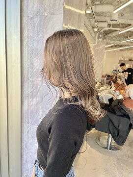 エイト 神戸三宮店(EIGHT) ミルクティーグレージュ☆