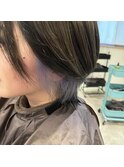 10代20代30代ショート×イヤリングホワイトグレーカラー