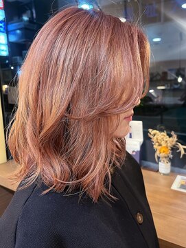 ラウンジ モリオ イケブクロ(Lounge MORIO Ikebukuro) ◎韓国風セミロング/ピンクベージュ◎池袋