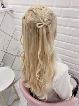 リルミー(Lilme) ふわふわハーフリボンツイン＊まゆ