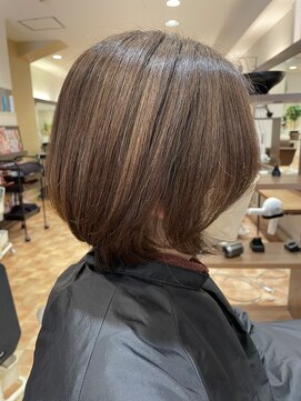 アイニ 河内小阪店(aini) 白髪ぼかしカラー白髪ぼかしハイライト大人ショート30、40、50代