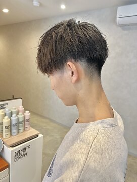 リフ(Lifu) 刈り上げマッシュ