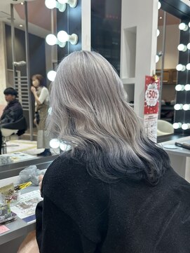 リー 梅田(Lee) ホワイトカラー/裾カラー/グラデーションカラー/エンドカラー