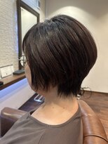 ヘアー サロン アットシュシュ(Hair Salon At'shushu)&nbsp;梅雨を乗り越えろ！小顔補正立体カットで大人のショートボブ♪