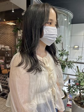 ヘアーアンドメイク ビス(HAIR&MAKE bis) 赤み消しカラー/オリーブグレージュ【黒田あさみ】