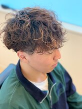 ダリアヘアー ミュウズ(Dahlia hair mieuxs) ハイライト波巻きマッシュ