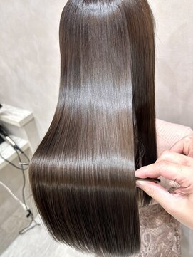 ジーナ 博多(Zina) 髪質改善*ケアブリーチアッシュシルバー*美髪【Zina天王寺】