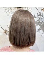 クロノ(QHRONO)&nbsp;【透明感】＊グレージュ×ボブ＊