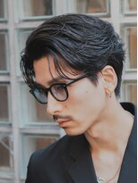 レタッチ バイ フィフス 天神大名(RETOUCH by fifth) 天神大名フェザーパーマメンズカットセンターパートウルフ30代