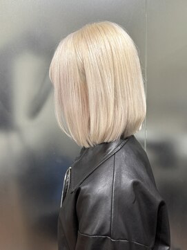 ワンスタイル(One style) 【ケアブリーチ2回】ハイトーンカラー＋髪質改善トリートメント