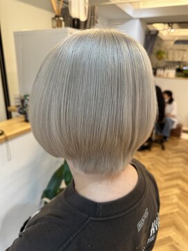 エルア(elua) ホワイトベージュ