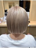ハイトーンショートボブ