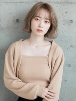 ビビディバビディブー(Bibbidi.bobbidi.boo)&nbsp;ミルクティーベージュ×ミディアムボブの大人可愛いスタイル