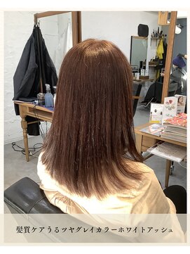 チャンドット(chan.) ≪スタイル≫髪質ケアうるツヤグレイカラーホワイトアッシュ