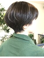 ヘアアンドメイクフリッシュ(HAIR&MAKE FRISCH) コンパクトなショートボブ