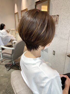 ナブラ(NABLA) ショートボブ　ナチュラルハイライト