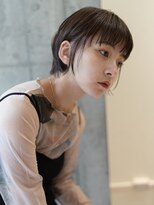 顔周りレイヤー/ペールベージュ/眉上バング/ショートヘア