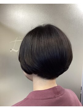 美容室ル・アール ちょっと重めの丸みショート