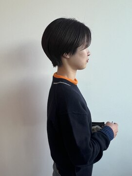 丸みのあるボーイッシュスタイル/アッシュブラック/メンズライク