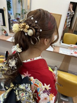 ら・ぽーるの写真/《江南市》成人式・卒業式の着付けは[美容室 ら・ぽーる]にお任せ♪思い出に残る大切な日をサポートします!