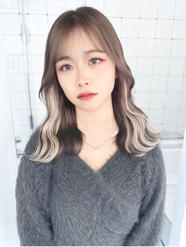 フウ(fuh) インナーカラー/デザインカラー/インナー/デザイン/ベージュ