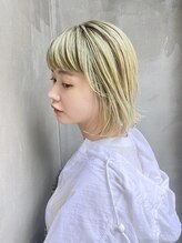 『ケアブリーチ』で髪に優しくブリーチすることで幅広いカラーデザインが可能に☆