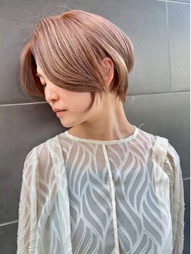 ヒース 姪浜(Heath) ショートボブ ミルクティーベージュ ブリーチ ハイトーン 艶髪